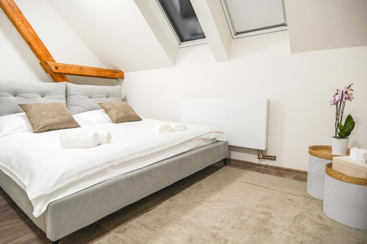 Prosecne Apartmany Victory Residence מראה חיצוני תמונה