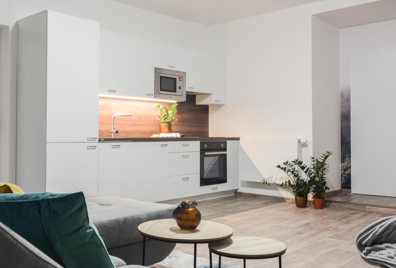 Prosecne Apartmany Victory Residence מראה חיצוני תמונה