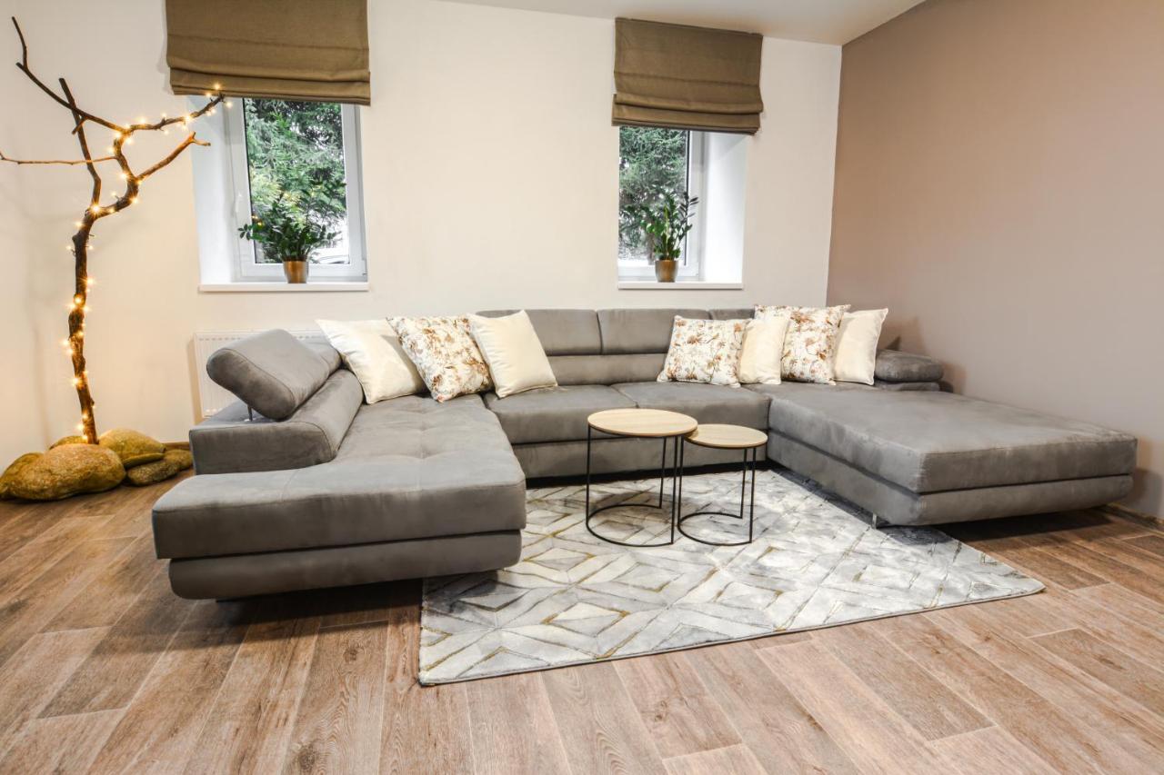 Prosecne Apartmany Victory Residence מראה חיצוני תמונה