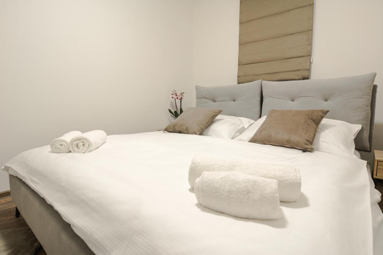Prosecne Apartmany Victory Residence מראה חיצוני תמונה
