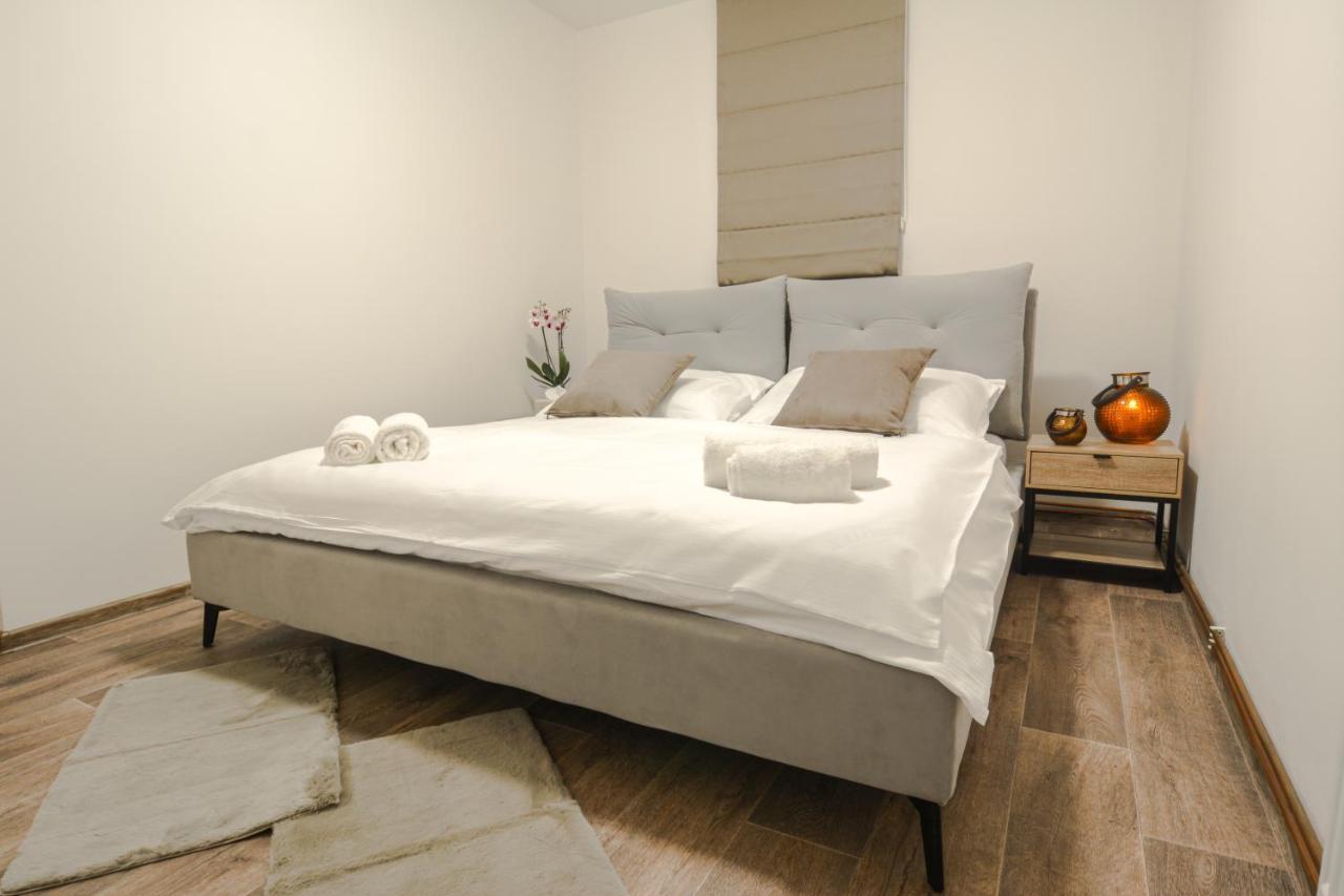 Prosecne Apartmany Victory Residence מראה חיצוני תמונה