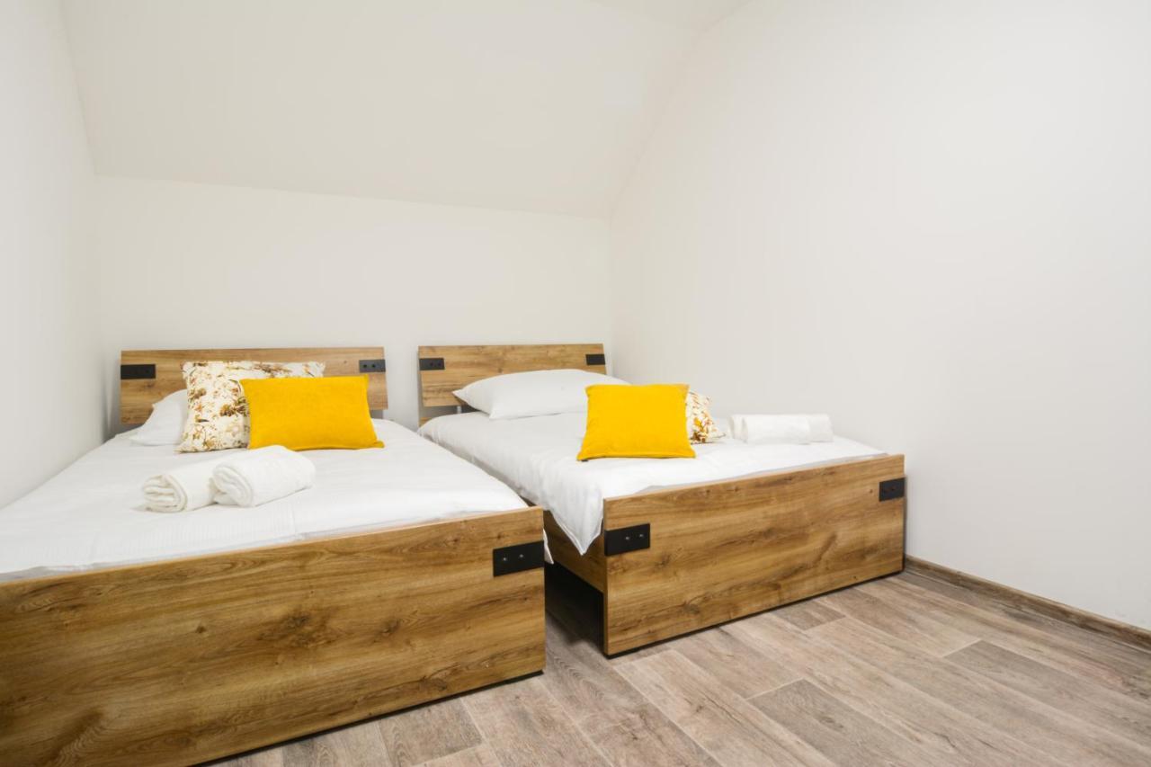 Prosecne Apartmany Victory Residence מראה חיצוני תמונה
